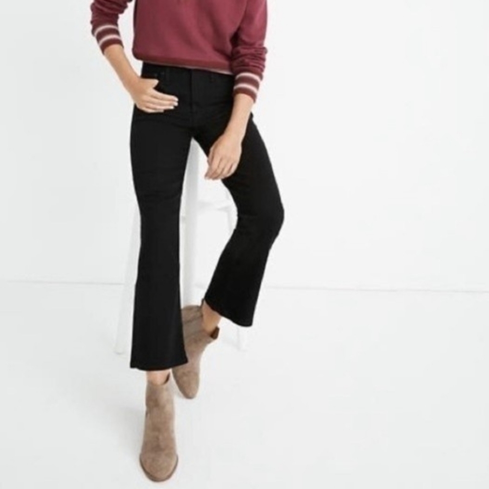 - Madewell jean women Cali demi boot in size 29S in black color